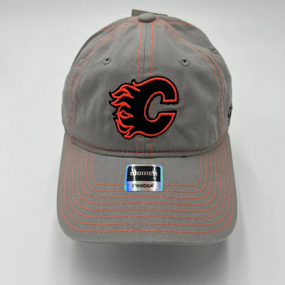Reebok Calgary Flames NHL Womens Gray Contrast Stitch Baseball Cap‎ Hat NEW